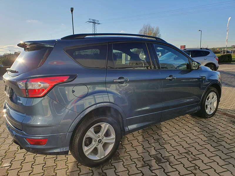 Ford Kuga 1.5 EcoBoost 2x4 ST-Line, Navi, Winter-Paket, PDC