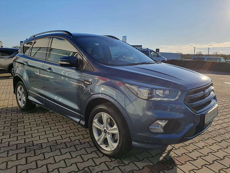 Ford Kuga 1.5 EcoBoost 2x4 ST-Line, Navi, Winter-Paket, PDC