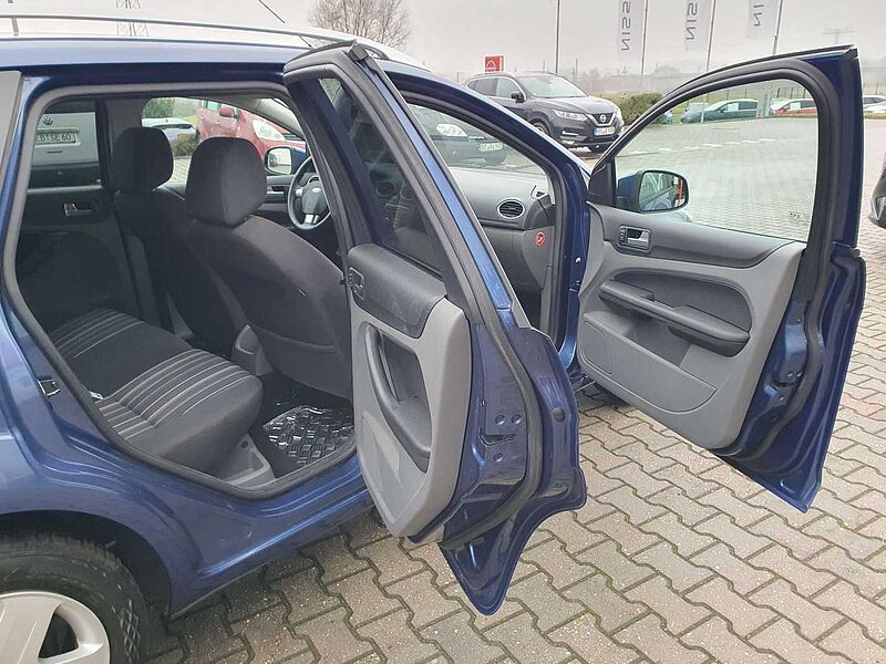 Ford Focus Turnier 1.6 16V Aut. Style Klima